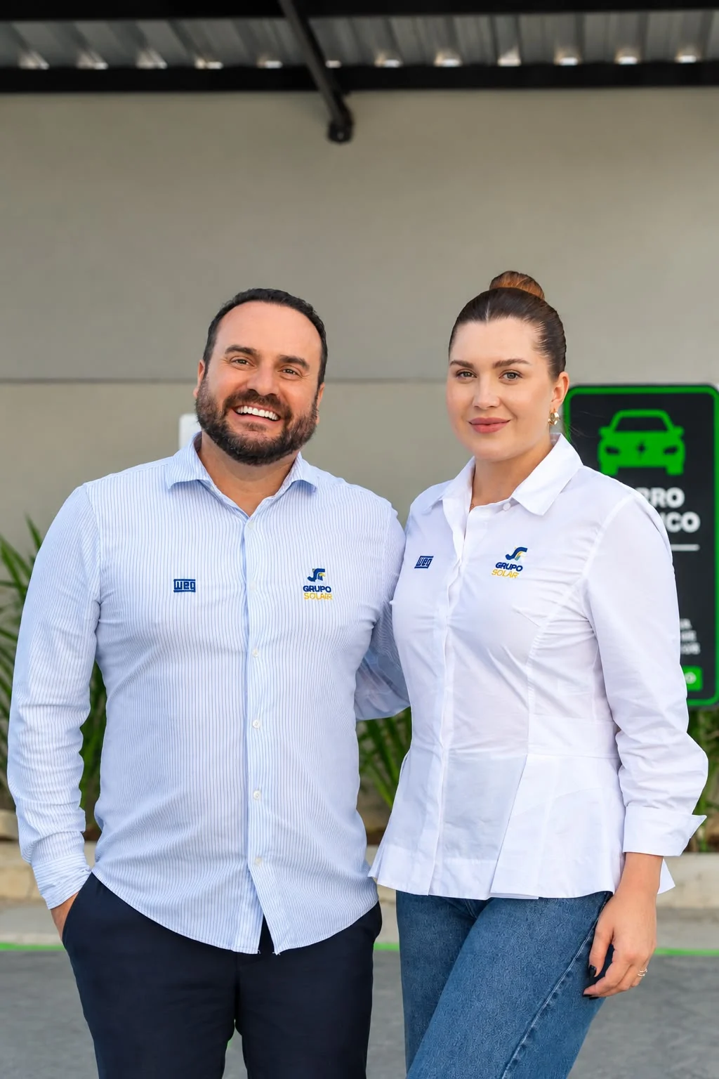 Felipe Favero e Jenifer, da J&F Grupo Solar