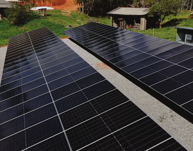 Usina fotovoltaica de 86,62 kWp instalada em solo
